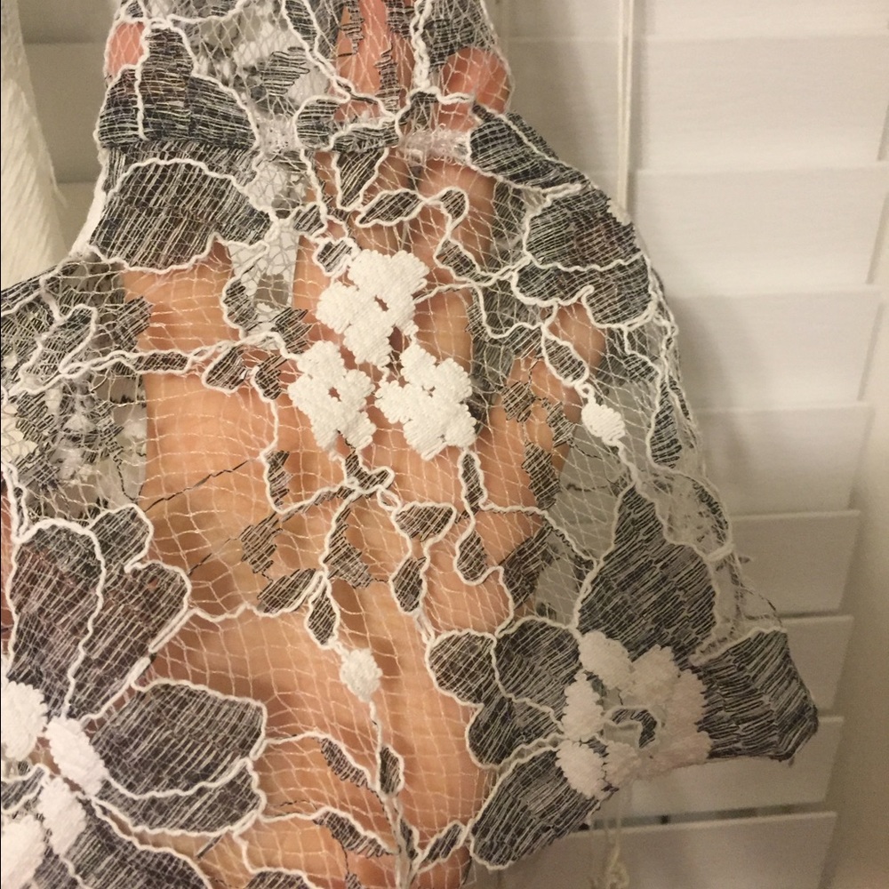 Lace Boho Dress - Picture 4 of 4